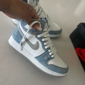 COPY - Air Jordan 1 hyper royal og 6.5